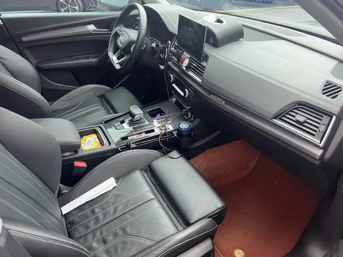 2022 Audi Q5L 2.0T 190HP L4 7DCT,autocango,china used car exporter,china ev exporter,chinese used car exporter,chinese used ev exporter