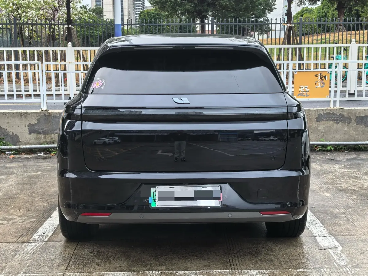 2023 Li L7 Range Extended 154HP REEV 40.9KWH,autocango,china used car exporter,china ev exporter,chinese used car exporter,chinese used ev exporter