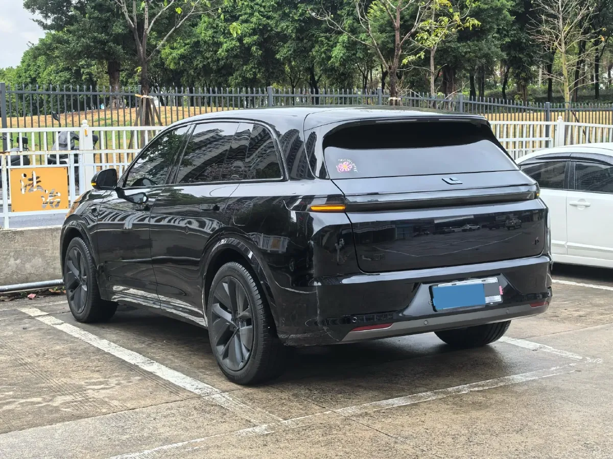 2023 Li L7 Range Extended 154HP REEV 40.9KWH,autocango,china used car exporter,china ev exporter,chinese used car exporter,chinese used ev exporter