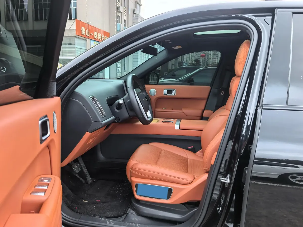 2023 Li L7 Range Extended 154HP REEV 40.9KWH,autocango,china used car exporter,china ev exporter,chinese used car exporter,chinese used ev exporter