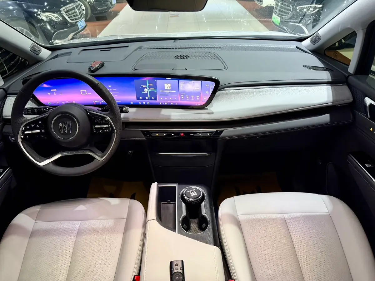 2025 Buick GL8 2.0T 237HP L4 9AT,autocango,china used car exporter,china ev exporter,chinese used car exporter,chinese used ev exporter