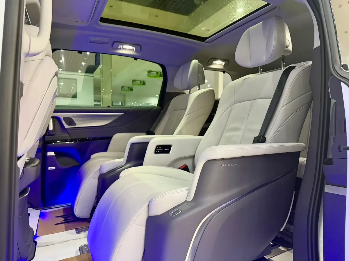 2025 Buick GL8 2.0T 237HP L4 9AT,autocango,china used car exporter,china ev exporter,chinese used car exporter,chinese used ev exporter