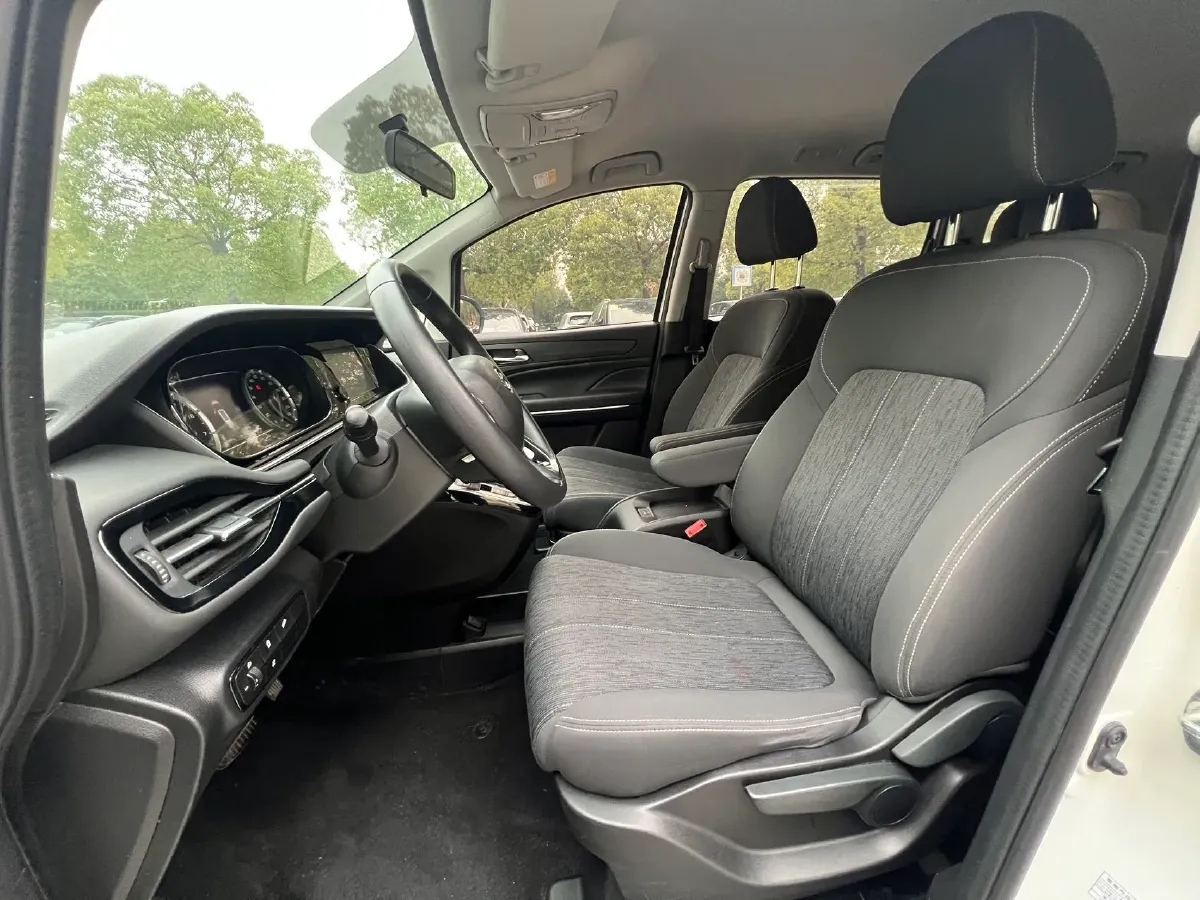 2021 GAC Trumpchi M6 1.5T 169HP L4 7DCT,autocango,china used car exporter,china ev exporter,chinese used car exporter,chinese used ev exporter