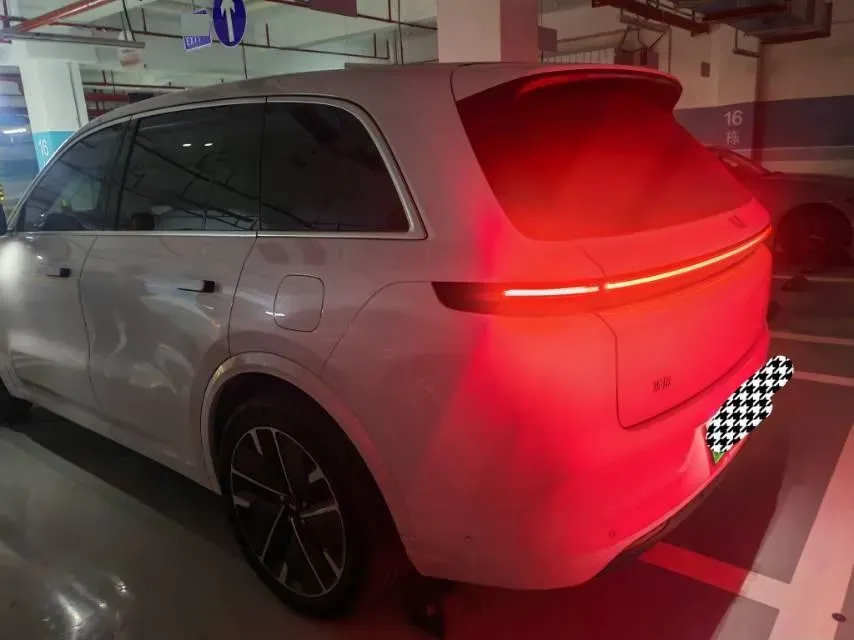 2025 Li L8 Range Extended 154HP REEV,autocango,china used car exporter,china ev exporter,chinese used car exporter,chinese used ev exporter