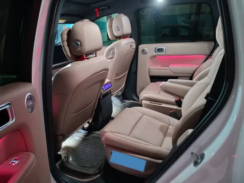 2025 Li L8 Range Extended 154HP REEV,autocango,china used car exporter,china ev exporter,chinese used car exporter,chinese used ev exporter