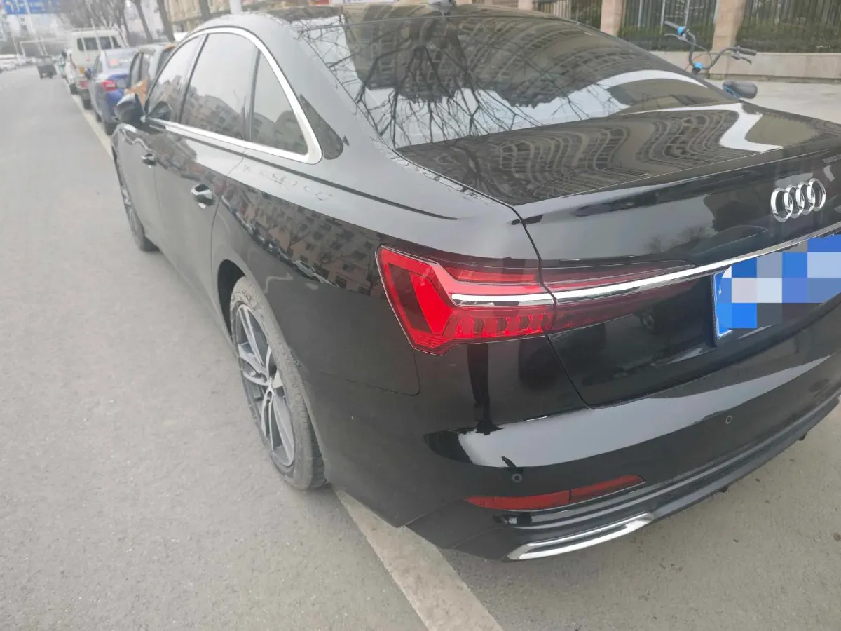 2021 Audi A6L 2.0T 190HP L4 7DCT,autocango,china used car exporter,china ev exporter,chinese used car exporter,chinese used ev exporter