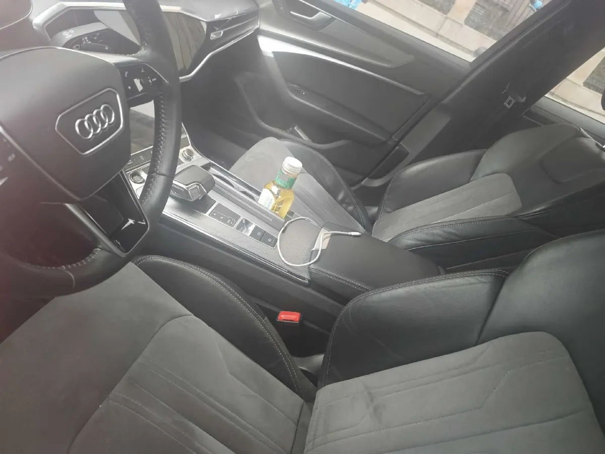 2021 Audi A6L 2.0T 190HP L4 7DCT,autocango,china used car exporter,china ev exporter,chinese used car exporter,chinese used ev exporter