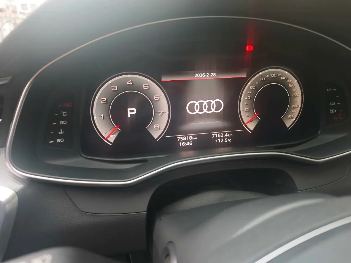 2021 Audi A6L 2.0T 190HP L4 7DCT,autocango,china used car exporter,china ev exporter,chinese used car exporter,chinese used ev exporter