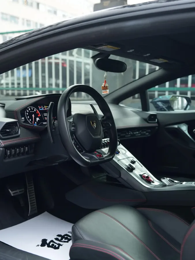 2016 Lamborghini Huracán 5.2L 580HP V10 7DCT,autocango,china used car exporter,china ev exporter,chinese used car exporter,chinese used ev exporter