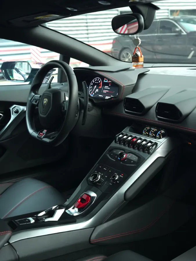 2016 Lamborghini Huracán 5.2L 580HP V10 7DCT,autocango,china used car exporter,china ev exporter,chinese used car exporter,chinese used ev exporter