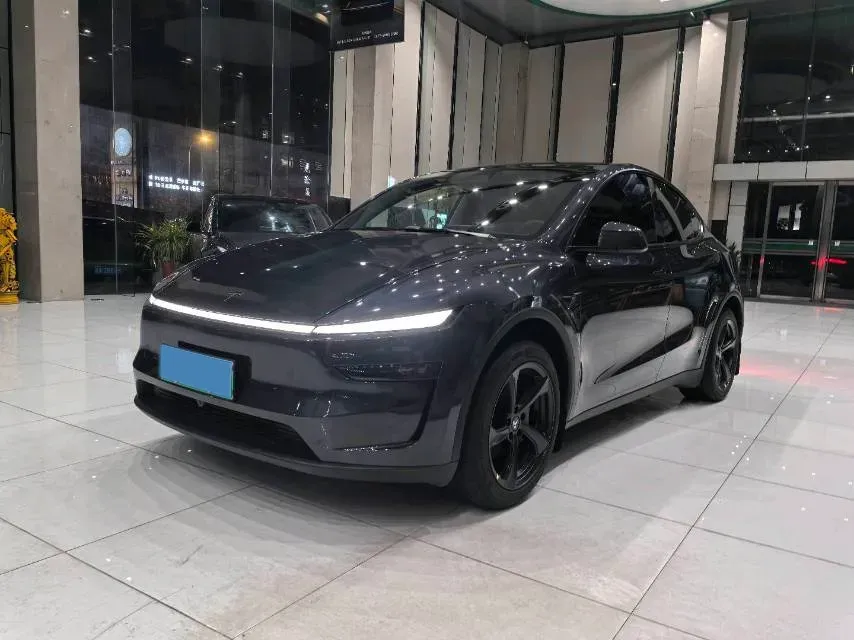 2025 Tesla Model Y BEV 62.5KWH,autocango,china used car exporter,china ev exporter,chinese used car exporter,chinese used ev exporter