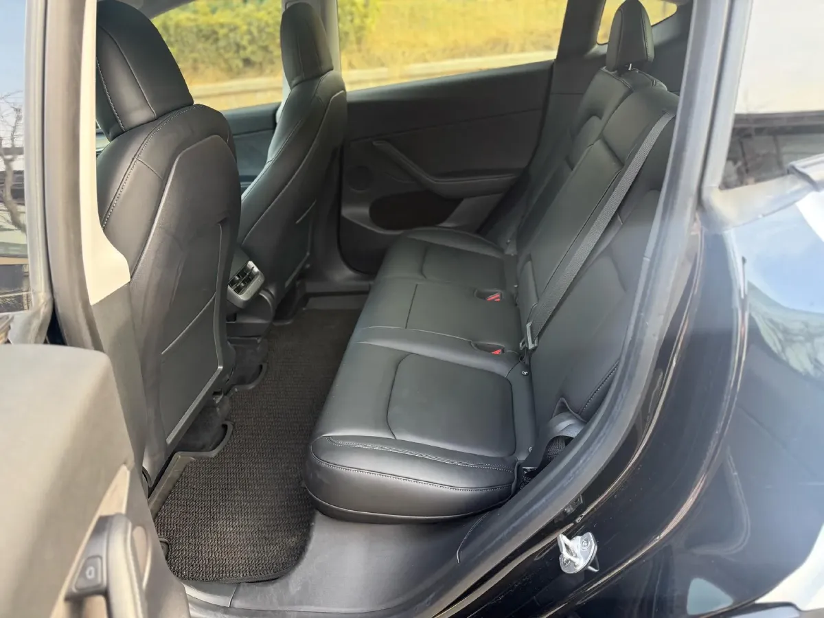 2022 Tesla Model Y BEV 60KWH,autocango,china used car exporter,china ev exporter,chinese used car exporter,chinese used ev exporter