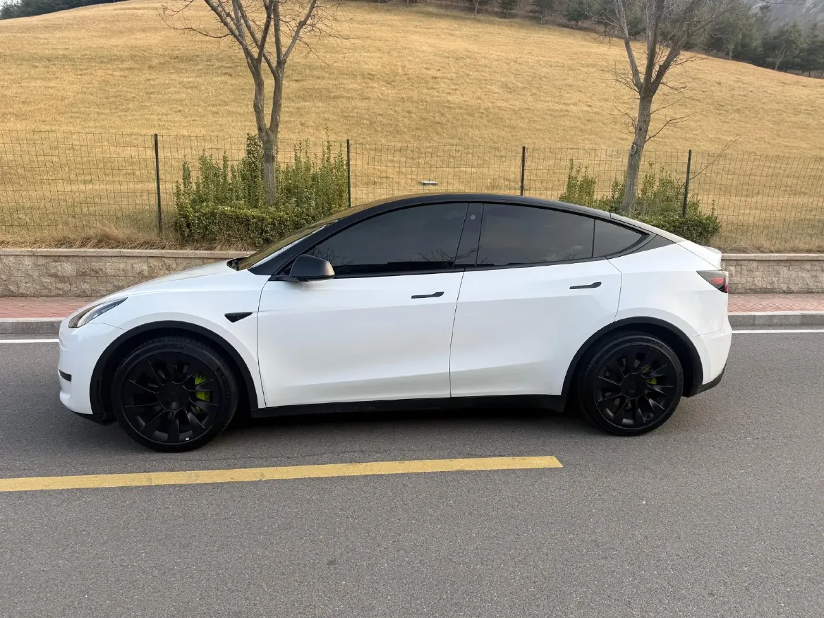 2022 Tesla Model Y BEV 60KWH,autocango,china used car exporter,china ev exporter,chinese used car exporter,chinese used ev exporter