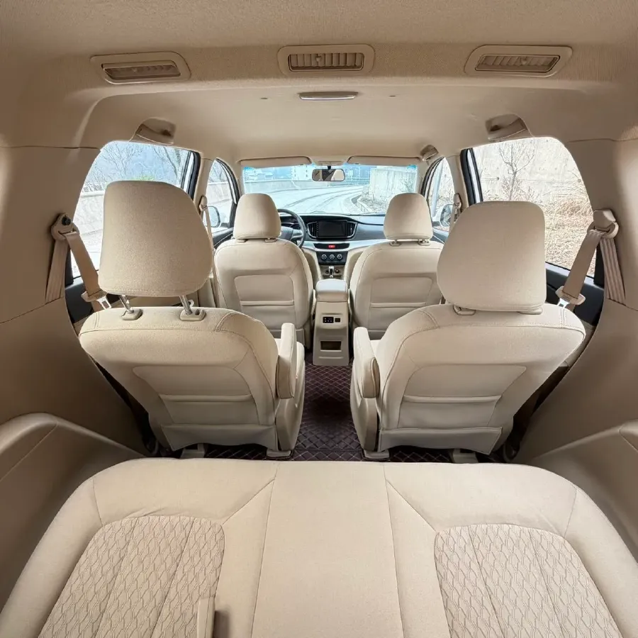 2016 BaoJun 730 1.5L 112HP L4 5MT,autocango,china used car exporter,china ev exporter,chinese used car exporter,chinese used ev exporter