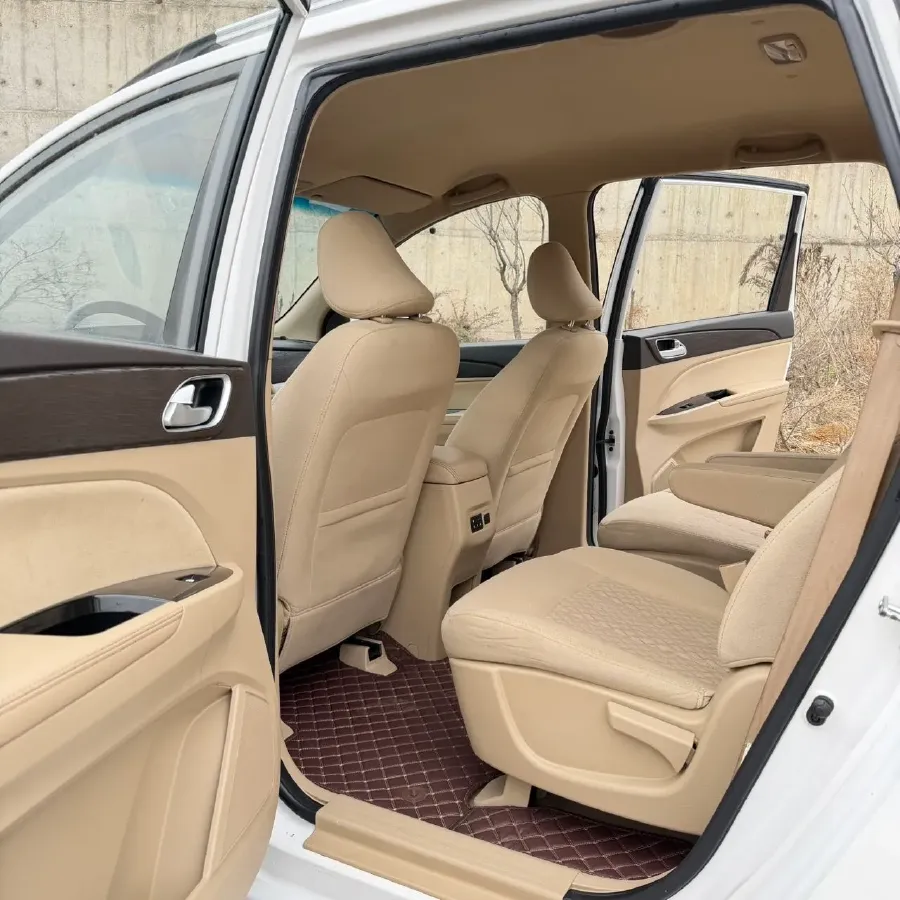 2016 BaoJun 730 1.5L 112HP L4 5MT,autocango,china used car exporter,china ev exporter,chinese used car exporter,chinese used ev exporter