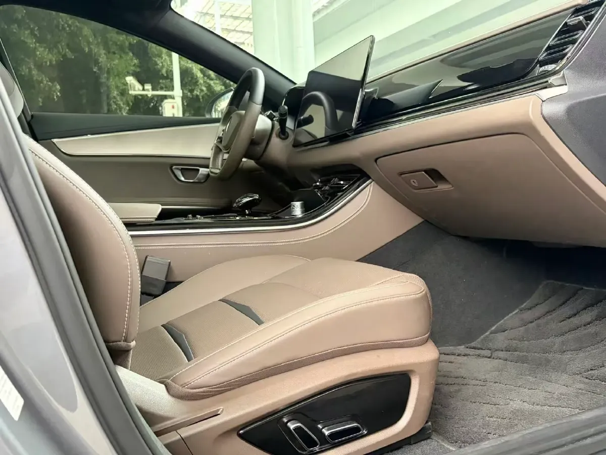 2020 WEY VV7 2.0T 227HP L4 7DCT PHEV,autocango,china used car exporter,china ev exporter,chinese used car exporter,chinese used ev exporter