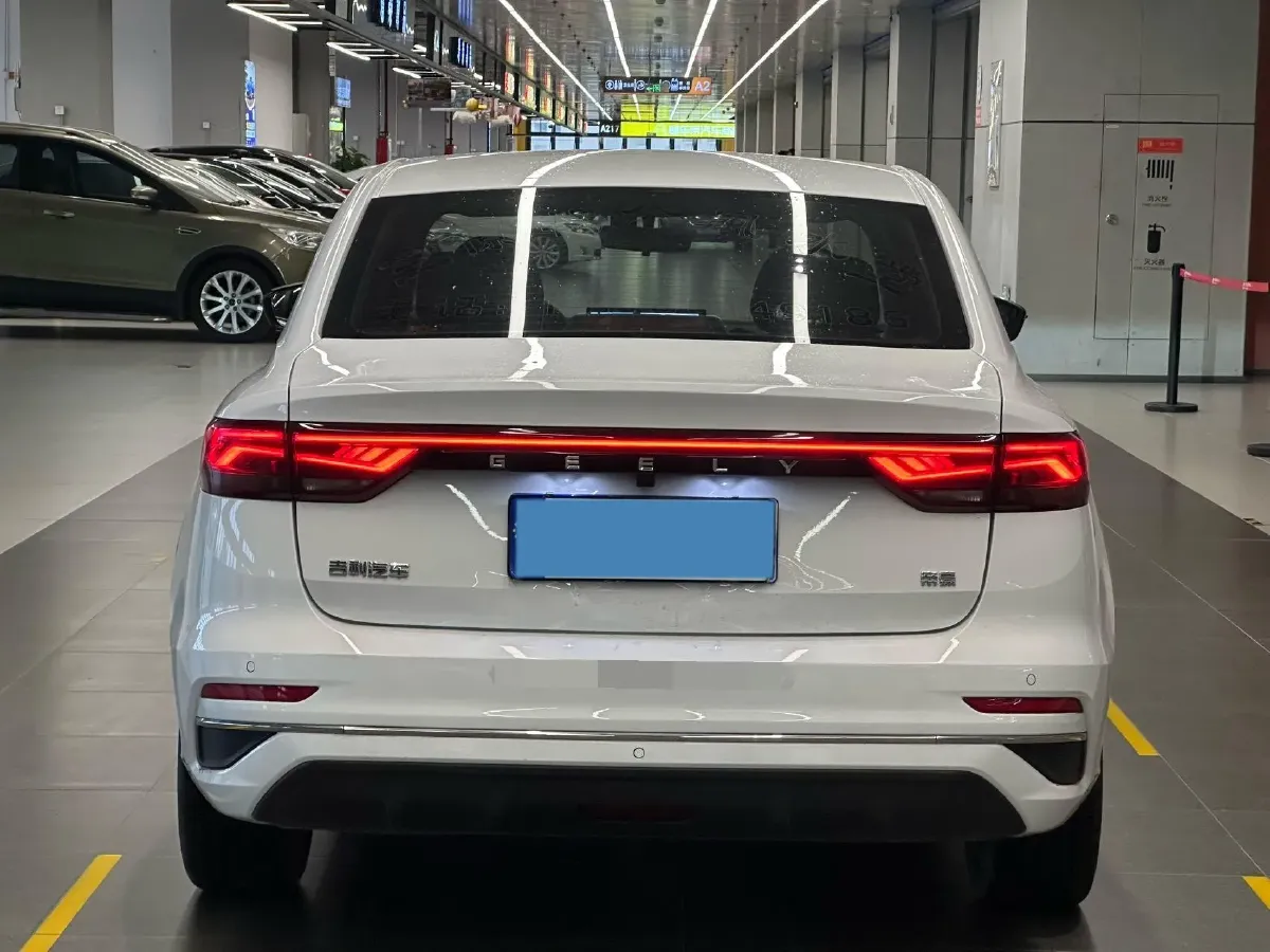 2025 Geely Emgrand 1.5L 127HP L4 CVT,autocango,china used car exporter,china ev exporter,chinese used car exporter,chinese used ev exporter