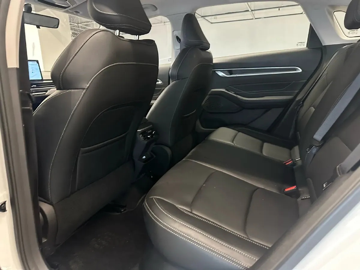 2025 Geely Emgrand 1.5L 127HP L4 CVT,autocango,china used car exporter,china ev exporter,chinese used car exporter,chinese used ev exporter