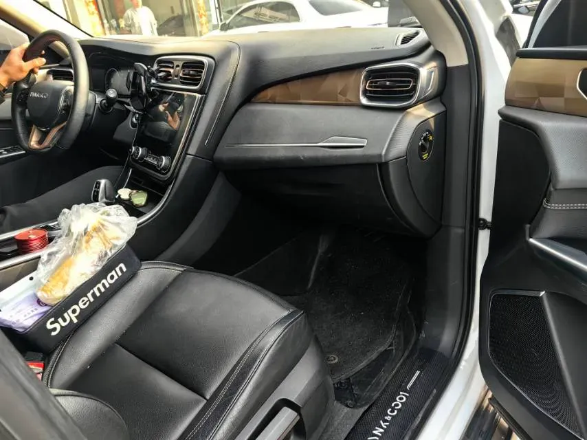 2019 LYNK&CO 01 2.0T 190HP L4 6AT,autocango,china used car exporter,china ev exporter,chinese used car exporter,chinese used ev exporter