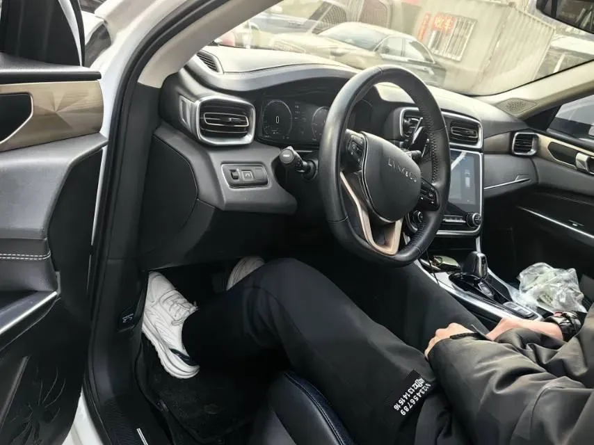 2019 LYNK&CO 01 2.0T 190HP L4 6AT,autocango,china used car exporter,china ev exporter,chinese used car exporter,chinese used ev exporter