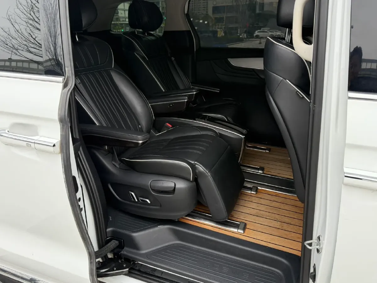 2021 Roewe iMAX8 2.0T 234HP L4 8AT,autocango,china used car exporter,china ev exporter,chinese used car exporter,chinese used ev exporter