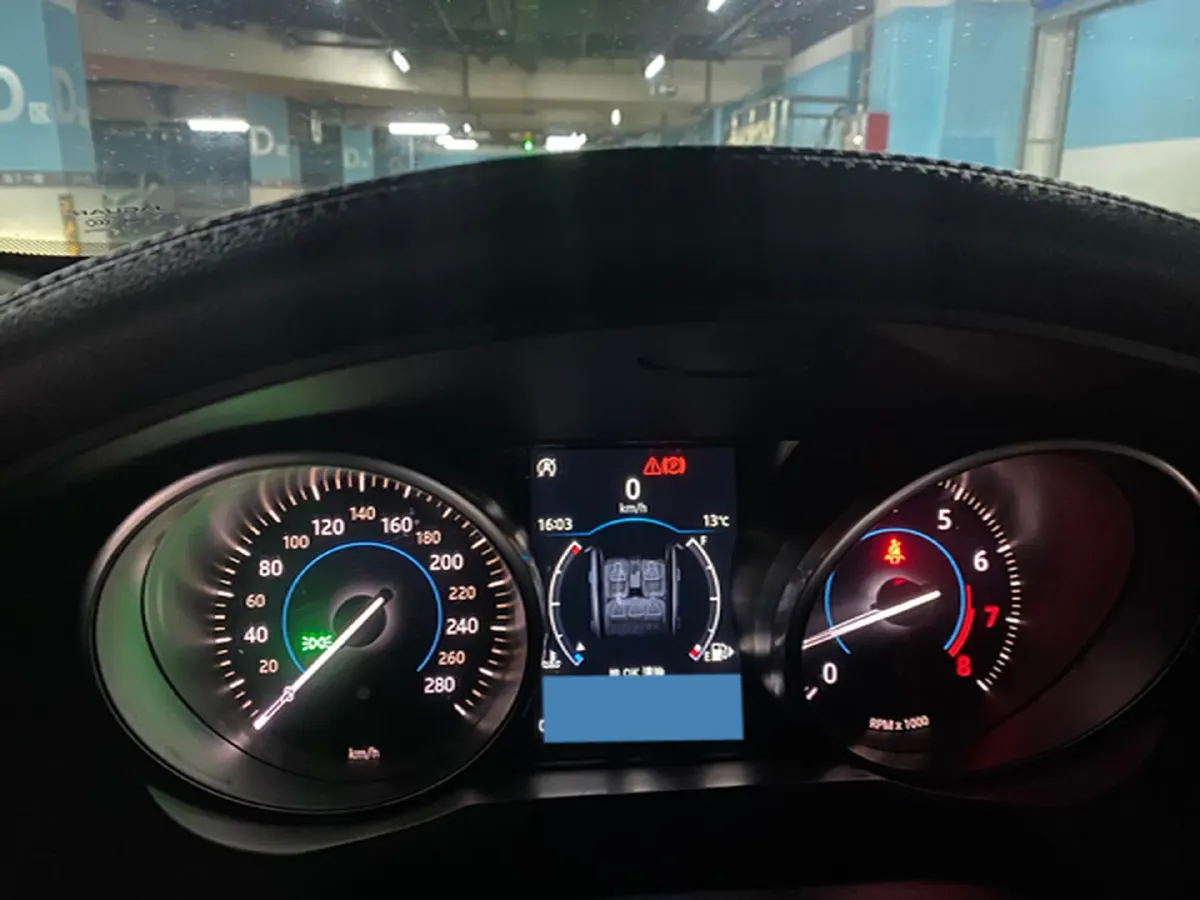 2018 Jaguar XFL 2.0T 200HP L4 8AT,autocango,china used car exporter,china ev exporter,chinese used car exporter,chinese used ev exporter