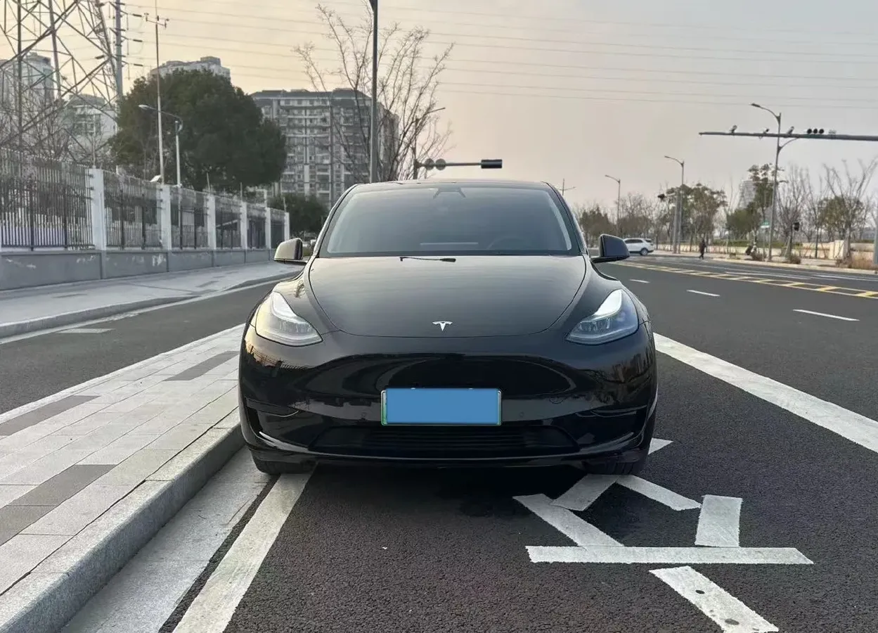 2022 Tesla Model Y BEV 60KWH,autocango,china used car exporter,china ev exporter,chinese used car exporter,chinese used ev exporter