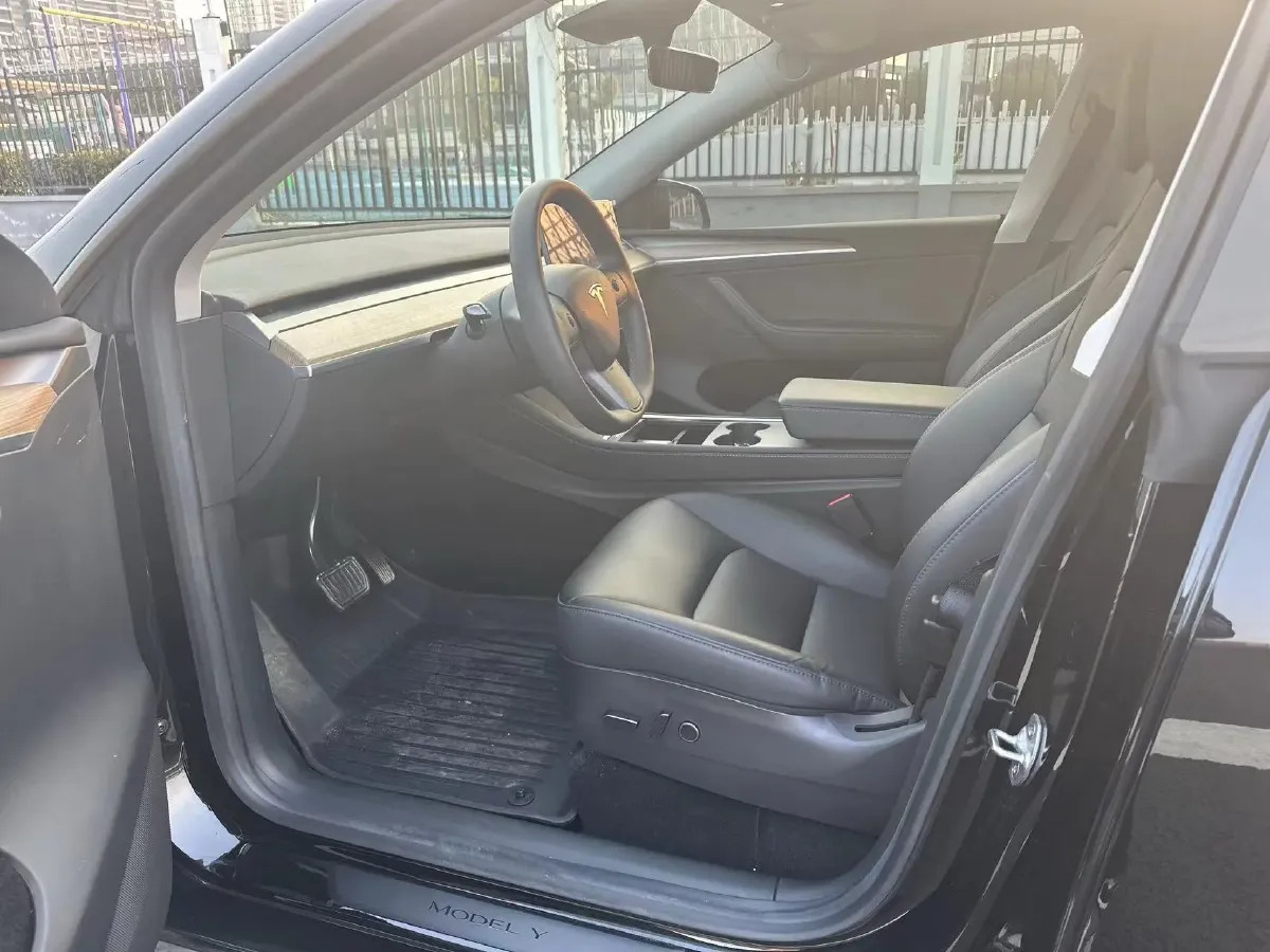 2022 Tesla Model Y BEV 60KWH,autocango,china used car exporter,china ev exporter,chinese used car exporter,chinese used ev exporter