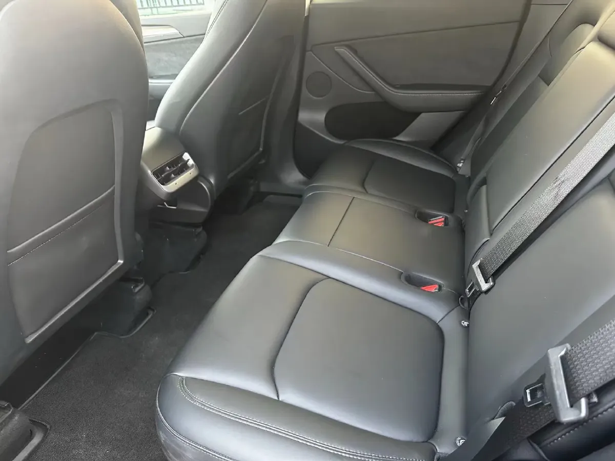 2022 Tesla Model Y BEV 60KWH,autocango,china used car exporter,china ev exporter,chinese used car exporter,chinese used ev exporter