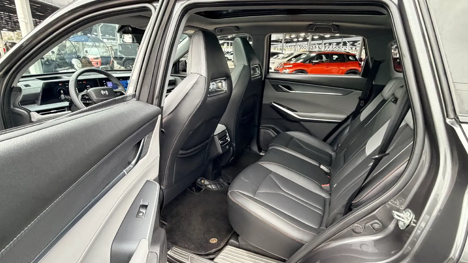 2022 ChangAn CS75 Plus 1.5T 188HP L4 8AT,autocango,china used car exporter,china ev exporter,chinese used car exporter,chinese used ev exporter