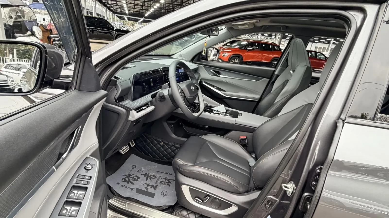 2022 ChangAn CS75 Plus 1.5T 188HP L4 8AT,autocango,china used car exporter,china ev exporter,chinese used car exporter,chinese used ev exporter