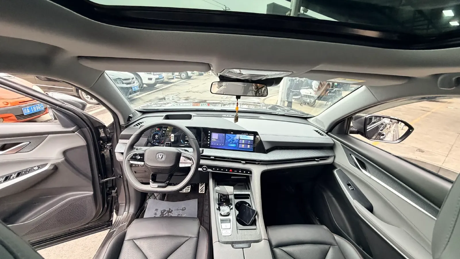 2022 ChangAn CS75 Plus 1.5T 188HP L4 8AT,autocango,china used car exporter,china ev exporter,chinese used car exporter,chinese used ev exporter