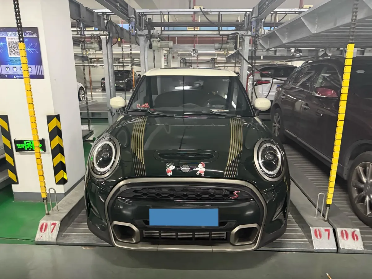 2023 MINI MINI 2.0T 178HP L4 7DCT,autocango,china used car exporter,china ev exporter,chinese used car exporter,chinese used ev exporter