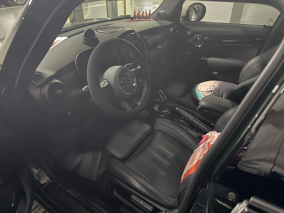 2023 MINI MINI 2.0T 178HP L4 7DCT,autocango,china used car exporter,china ev exporter,chinese used car exporter,chinese used ev exporter