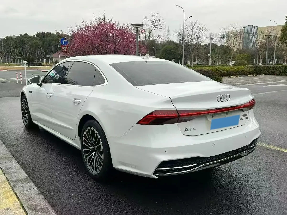 2022 Cadillac XT6 2.0T 237HP L4 9AT,autocango,china used car exporter,china ev exporter,chinese used car exporter,chinese used ev exporter