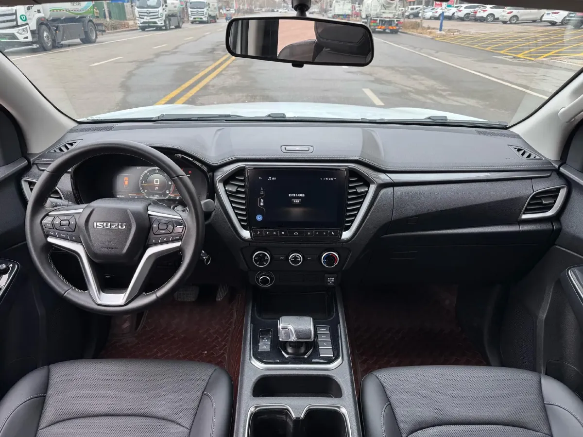 2023 Isuzu LingTuo 2.5T 150HP L4 8AT,autocango,china used car exporter,china ev exporter,chinese used car exporter,chinese used ev exporter