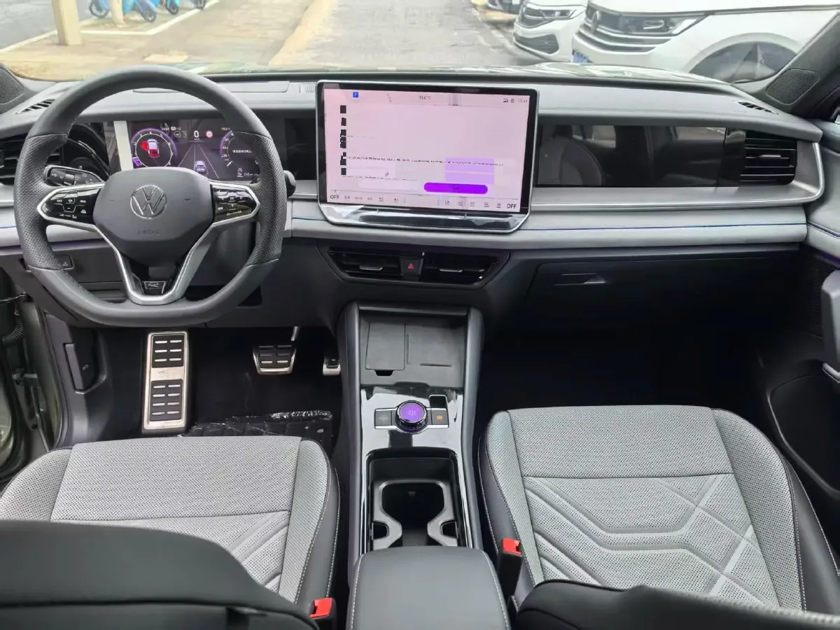 2025 Volkswagen Tayron 2.0T 220HP L4 7DCT,autocango,china used car exporter,china ev exporter,chinese used car exporter,chinese used ev exporter