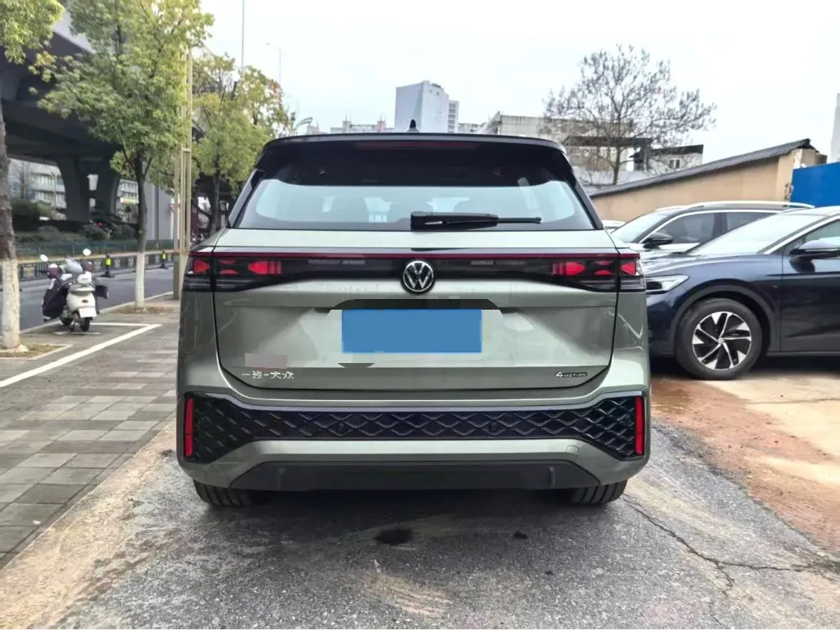 2025 Volkswagen Tayron 2.0T 220HP L4 7DCT,autocango,china used car exporter,china ev exporter,chinese used car exporter,chinese used ev exporter