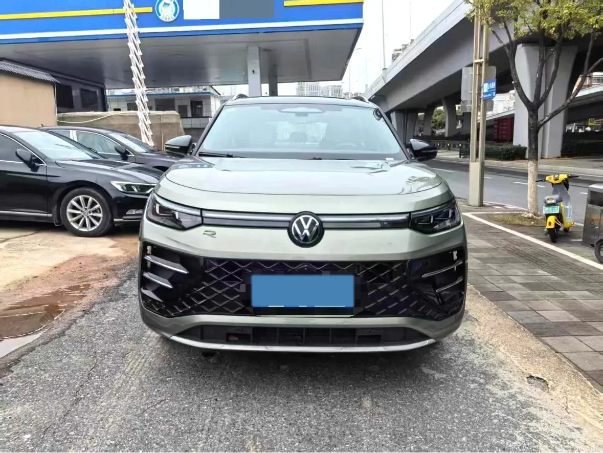 2025 Volkswagen Tayron 2.0T 220HP L4 7DCT,autocango,china used car exporter,china ev exporter,chinese used car exporter,chinese used ev exporter