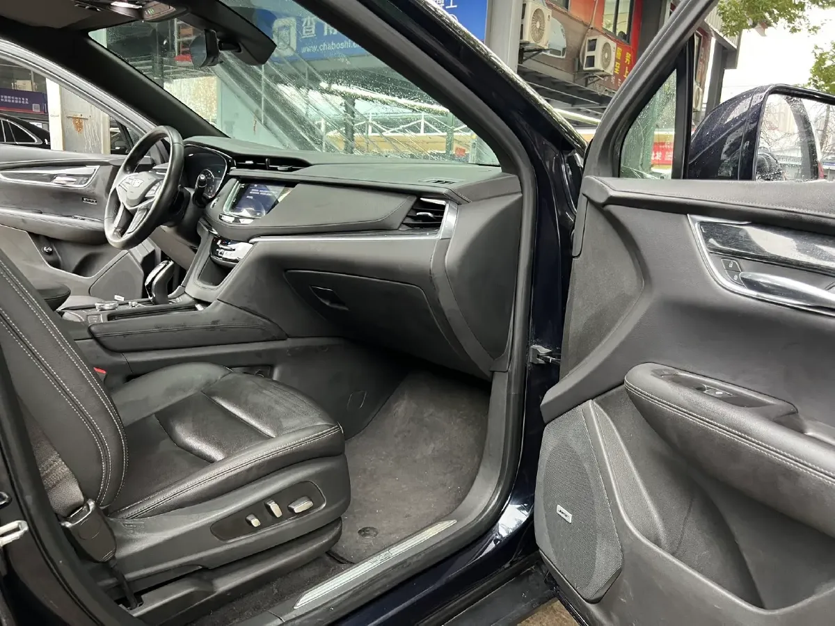 2021 Cadillac XT5 2.0T 237HP L4 9AT,autocango,china used car exporter,china ev exporter,chinese used car exporter,chinese used ev exporter