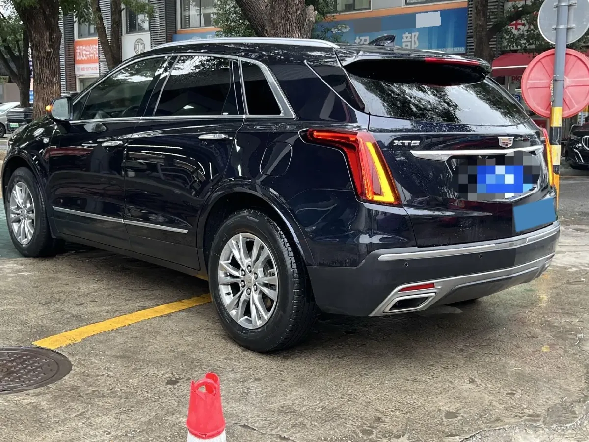 2021 Cadillac XT5 2.0T 237HP L4 9AT,autocango,china used car exporter,china ev exporter,chinese used car exporter,chinese used ev exporter