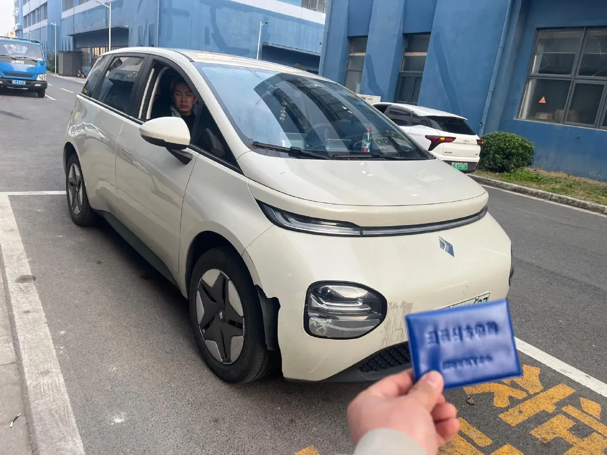 2023 BaoJun Cloud BEV 37.9KWH,autocango,china used car exporter,china ev exporter,chinese used car exporter,chinese used ev exporter