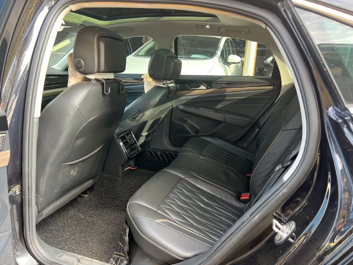 2019 Volvo V40 1.5T 152HP L4 6AT,autocango,china used car exporter,china ev exporter,chinese used car exporter,chinese used ev exporter