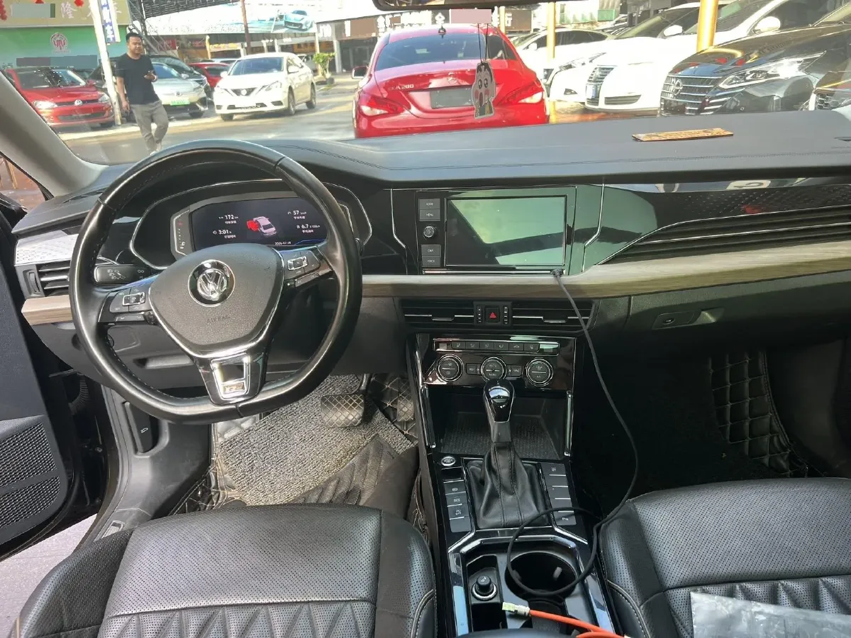 2019 Volvo V40 1.5T 152HP L4 6AT,autocango,china used car exporter,china ev exporter,chinese used car exporter,chinese used ev exporter