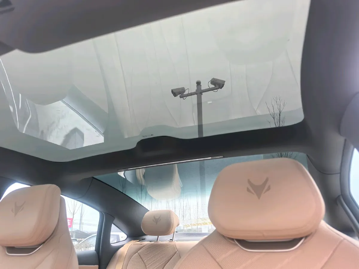 2024 ARCFOX αT5 BEV 79.2KWH,autocango,china used car exporter,china ev exporter,chinese used car exporter,chinese used ev exporter