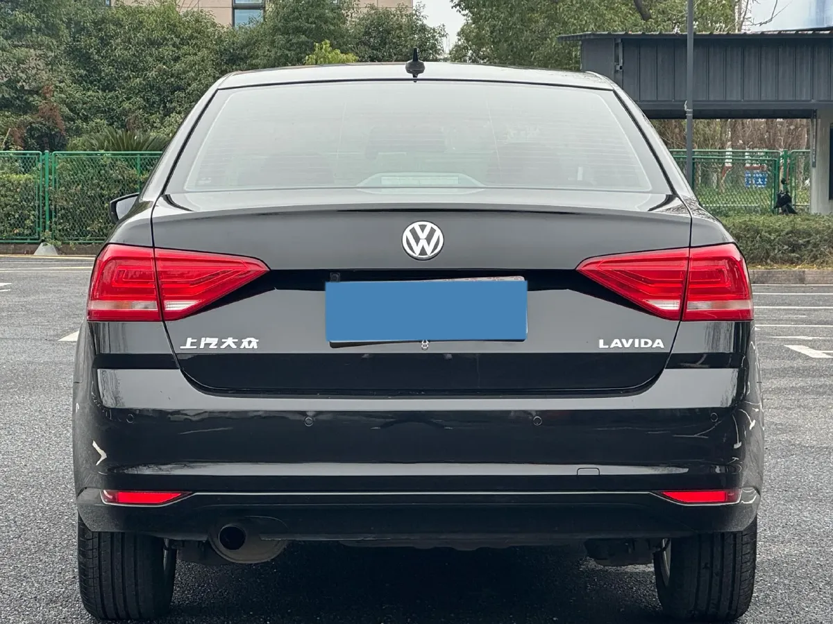 2017 Volkswagen Lavida 1.6L 110HP L4 6AT,autocango,china used car exporter,china ev exporter,chinese used car exporter,chinese used ev exporter