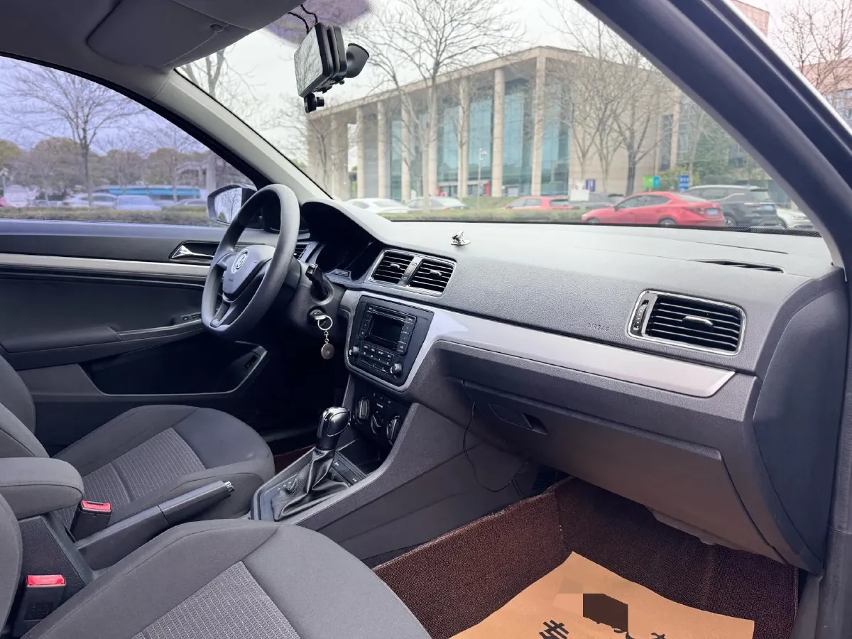 2017 Volkswagen Lavida 1.6L 110HP L4 6AT,autocango,china used car exporter,china ev exporter,chinese used car exporter,chinese used ev exporter