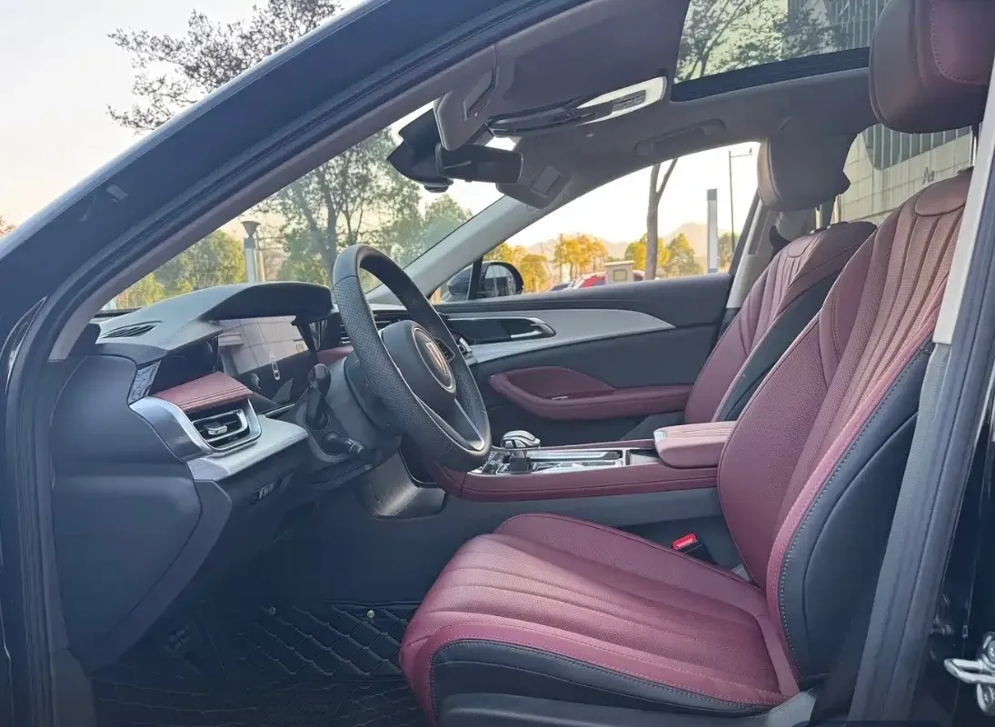 2025 HongQi H5 1.5T 169HP L4 7DCT,autocango,china used car exporter,china ev exporter,chinese used car exporter,chinese used ev exporter