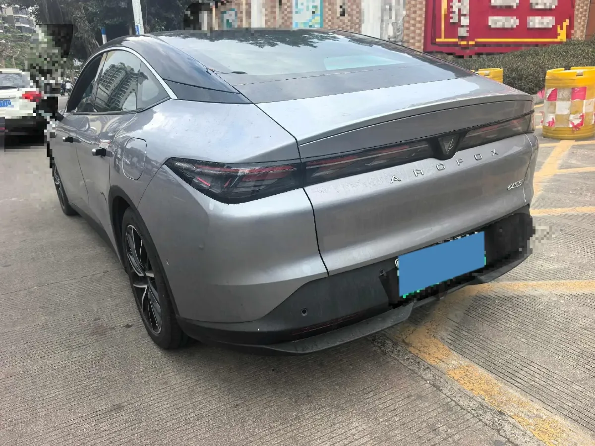 2024 ARCFOX αT5 BEV 79.2KWH,autocango,china used car exporter,china ev exporter,chinese used car exporter,chinese used ev exporter