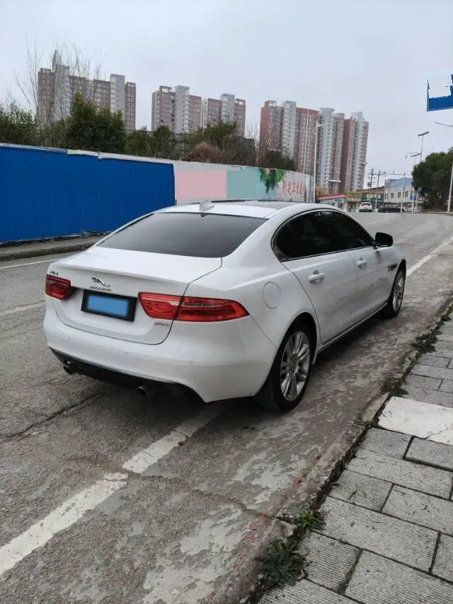 2018 Toyota Crown 2.0T 235HP L4 8AT,autocango,china used car exporter,china ev exporter,chinese used car exporter,chinese used ev exporter